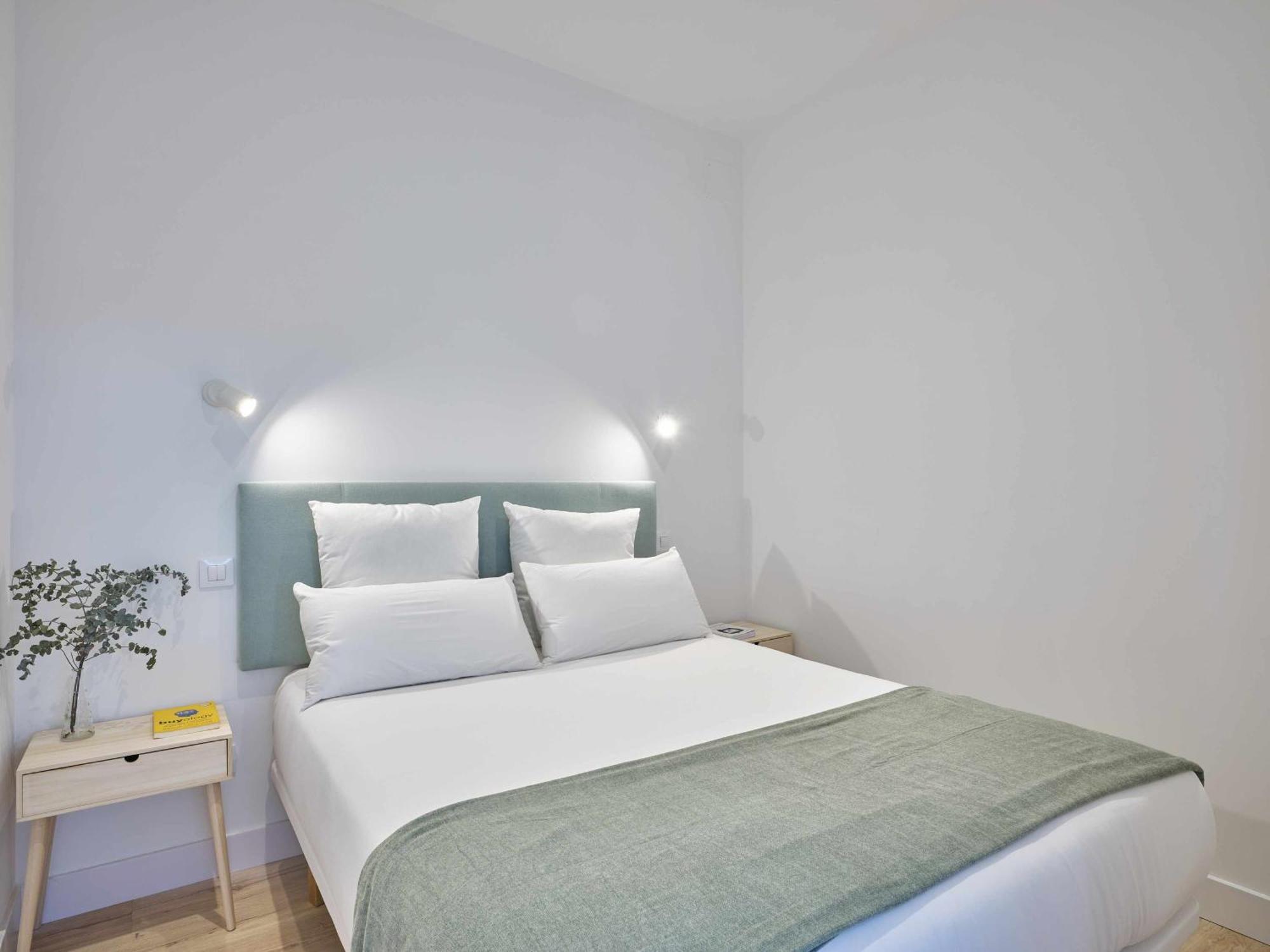 Paseo Suites Hotel Мадрид Стая снимка