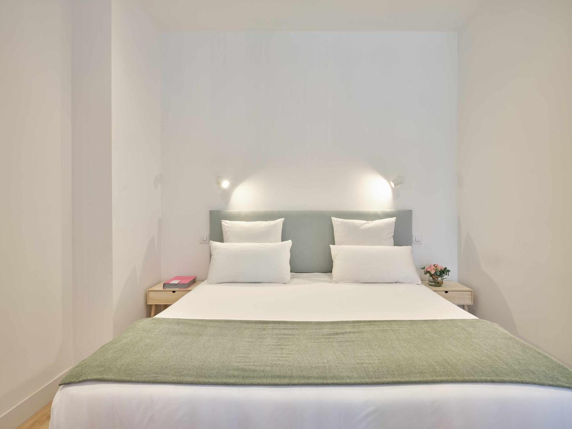 Paseo Suites Hotel Мадрид Стая снимка