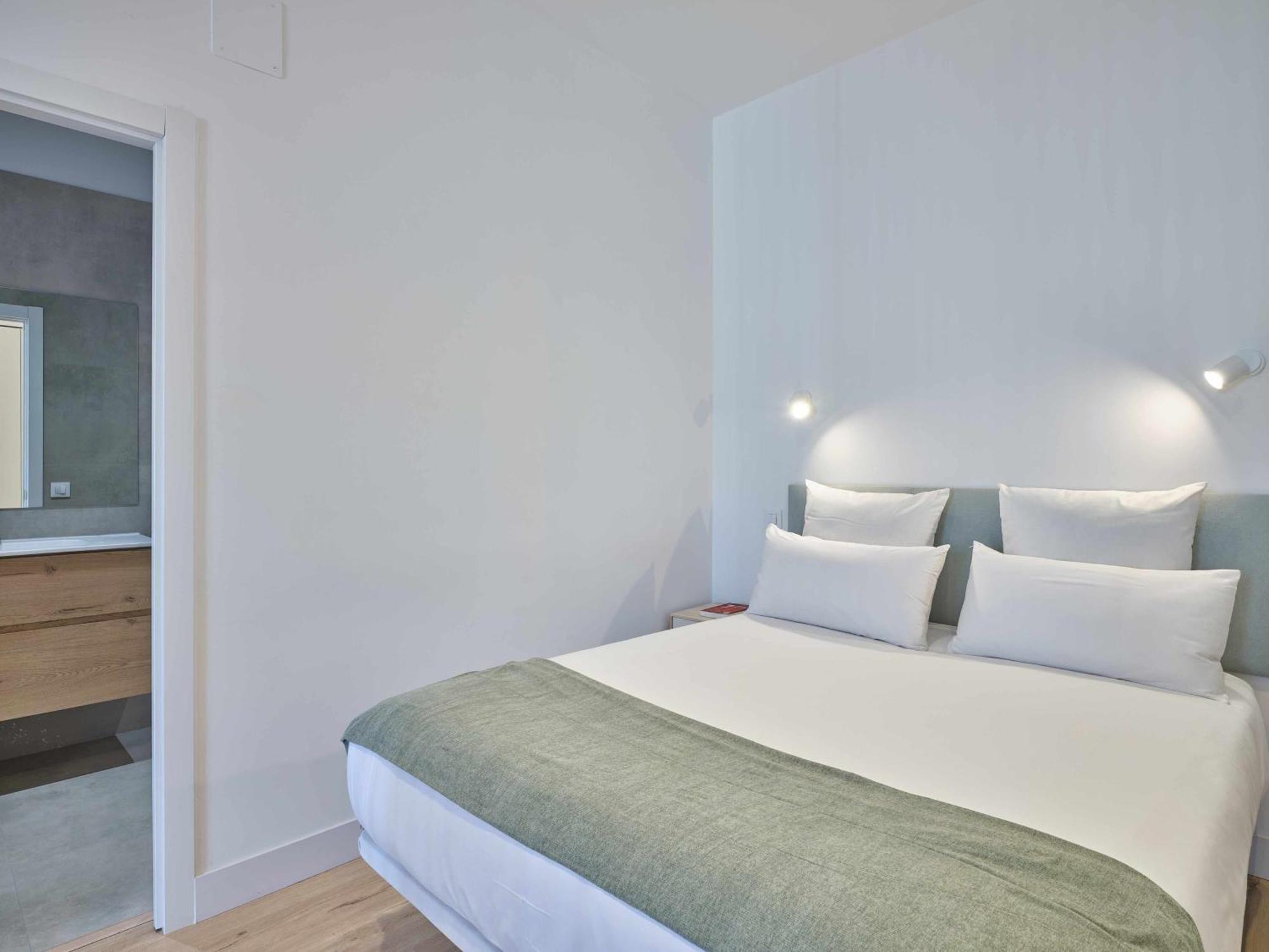 Paseo Suites Hotel Мадрид Стая снимка