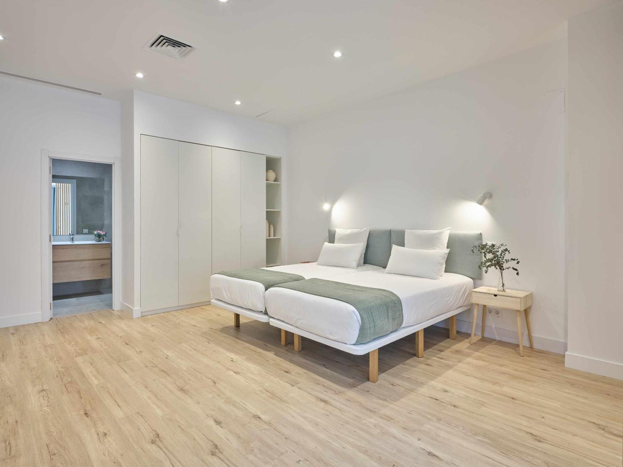 Paseo Suites Hotel Мадрид Стая снимка