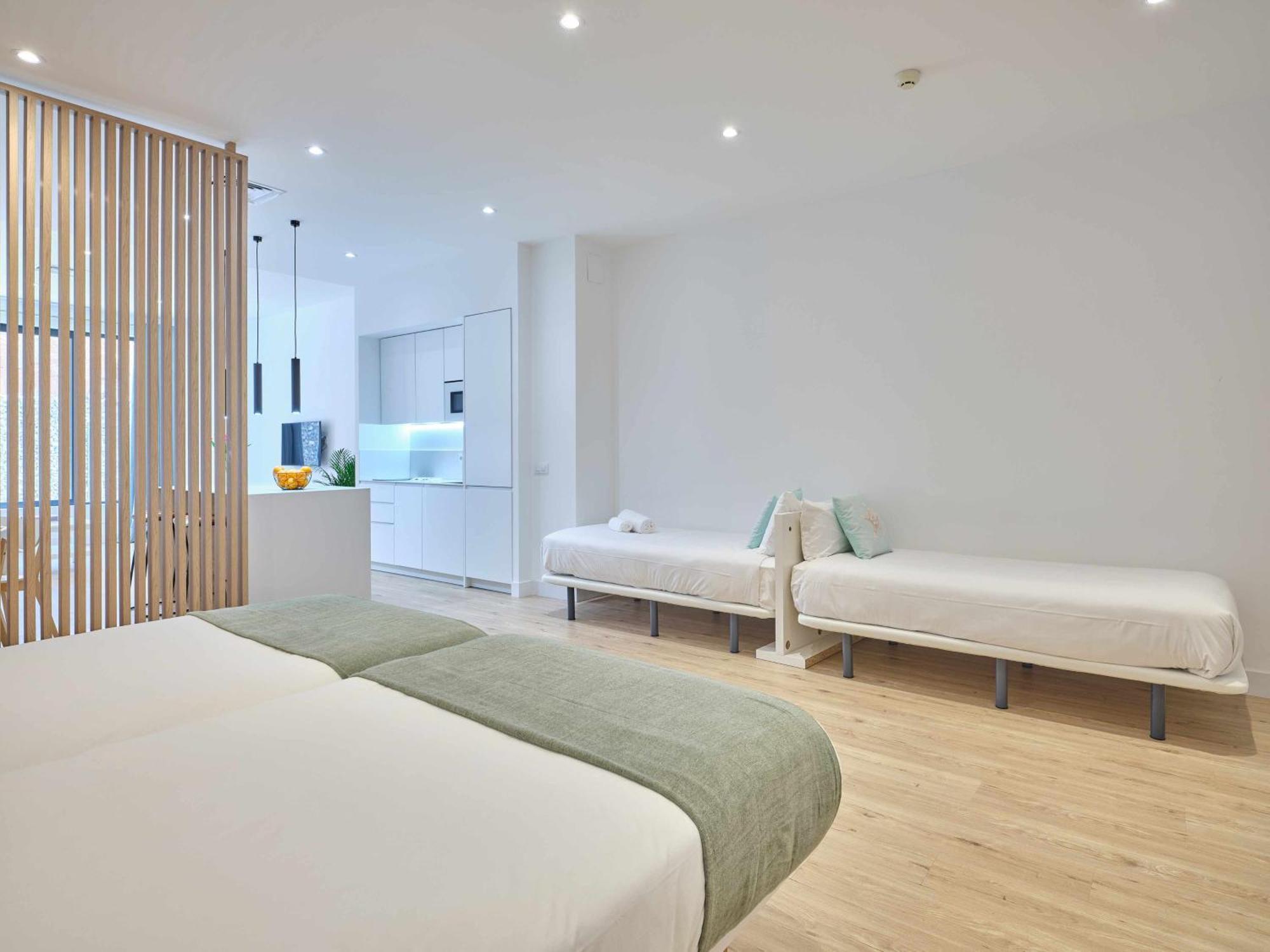 Paseo Suites Hotel Мадрид Стая снимка