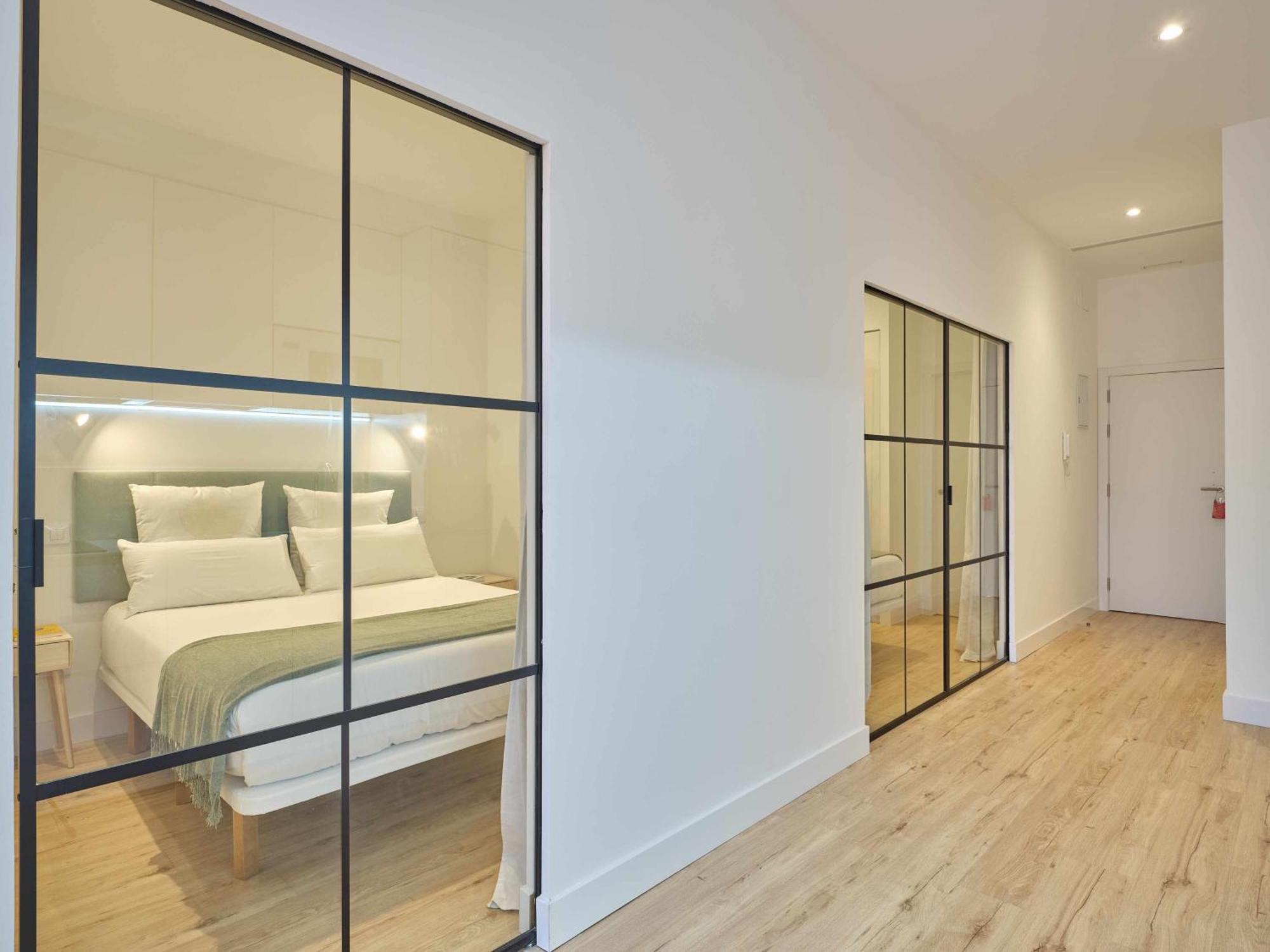 Paseo Suites Hotel Мадрид Стая снимка